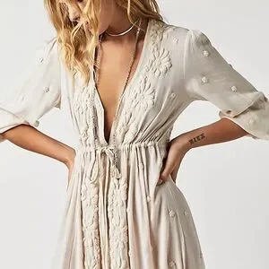 Free People Floral Cream Maxi Dress🌿🌼